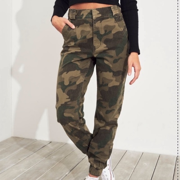 Hollister Pants & Jumpsuits Hollister High Rise Camouflage Utility Pants Poshmark